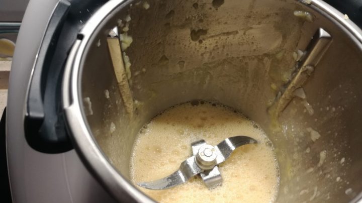 batir-huevos-thermomix.jpg Batir los huevos con la Thermomix.