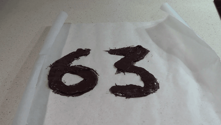 Cómo hacer números caseros de chocolate