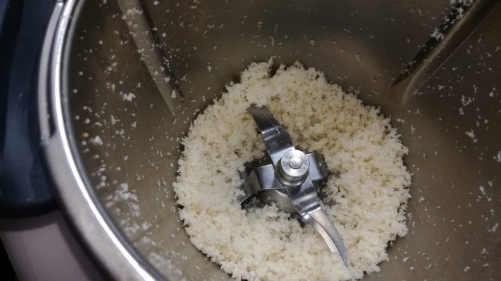 Pan rallado de pan de molde.