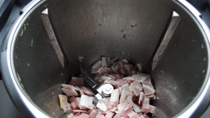 Echar el bacon y el jamón de york