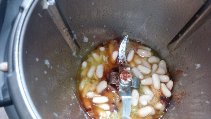 Alubias en el vaso de la Thermomix