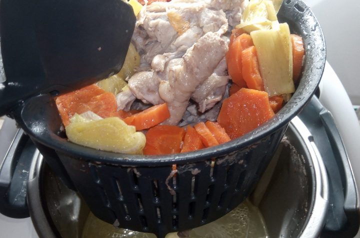 cestillo-thermomix.jpg Cestillo con todos los ingredientes.