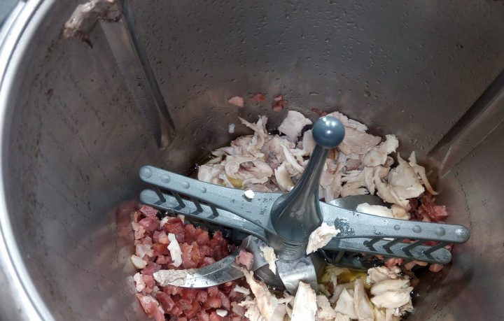 pollo-desmenuzado.jpg Pollo desmenuzados en la Thermomix