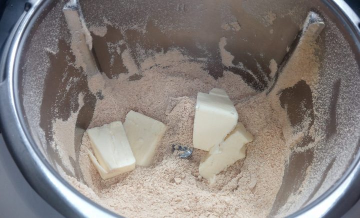 mezclar-mantequilla-thermomix.jpg Mezclar la mantequilla en la Thermomix
