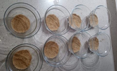 vasitos-base-galletes-3-chocolates.jpg Base de galletas para los 3 chocolates