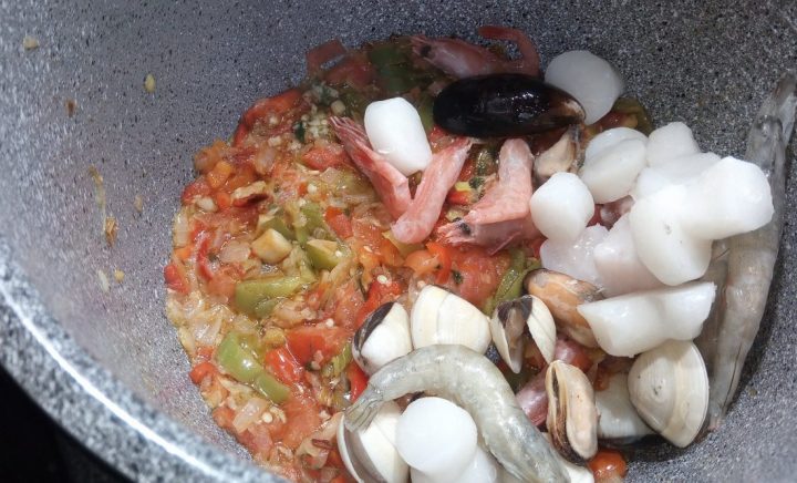 Marisco para fideuá en olla GM