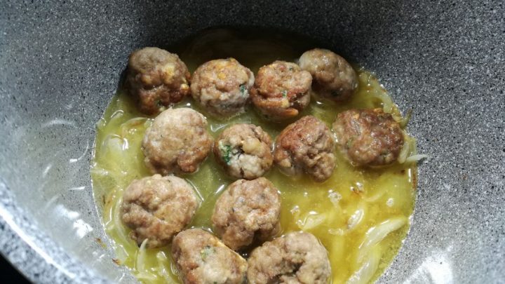 Cómo hacer albóndigas en salsa