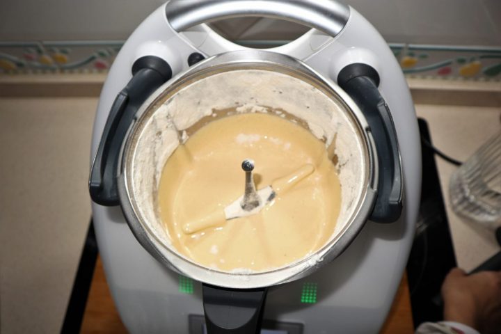 Mezcla bizcocho de yemas de huevo en Thermomix