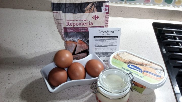 ingredientes-bizcocho-leche-condensada-thermomix.jpg Bizcocho leche condensada en Thermomix