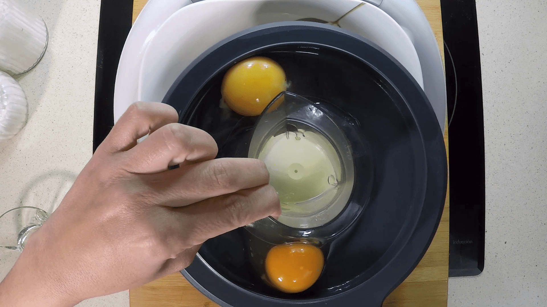 Separar claras de las yemas en Thermomix