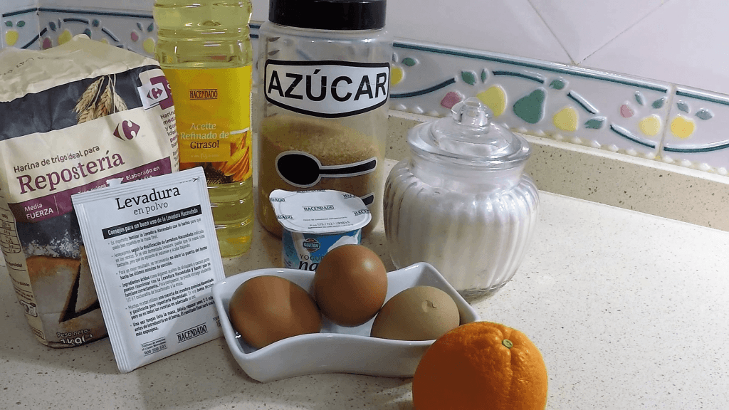Ingredientes para hacer el bizcocho de naranja al varoma en Thermomix