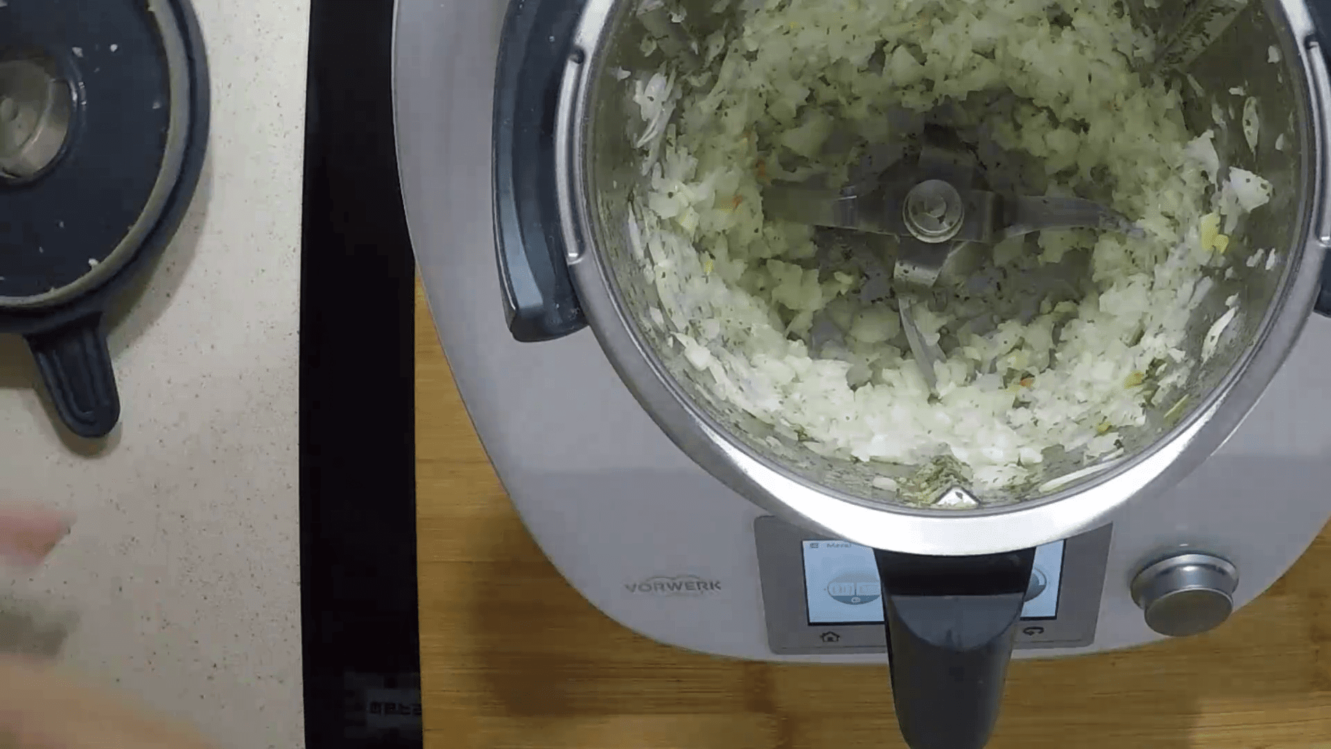Picar la cebolla en la Thermomix