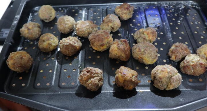 Las albóndigas hechas al horno sanas