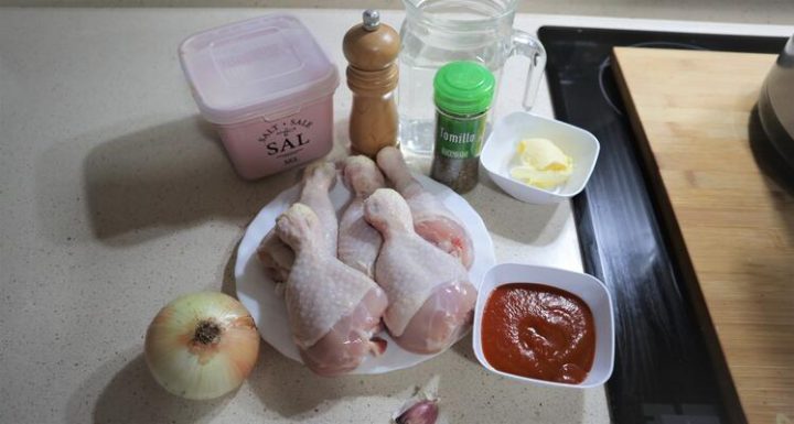 ¿Qué ingredientes necesito para hacer pollo confitado en la Olla GM?