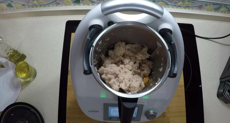 Masa para albóndigas de pollo en Thermomix