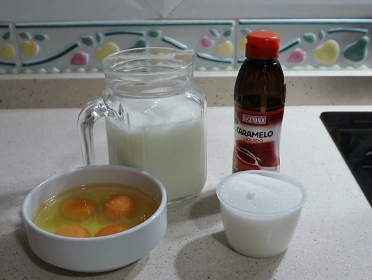 ¿Qué ingredientes necesito para hacer flan de huevo en Mambo?