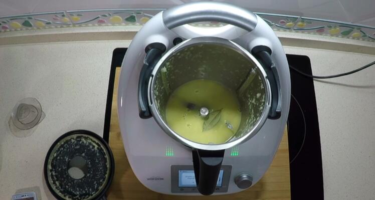 Cómo hacer salsa de albóndigas de pollo con Thermomix