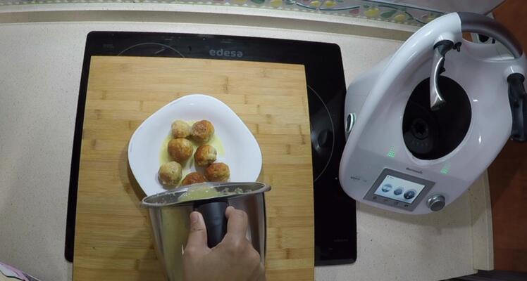 Cómo hacer salsa para hacer albóndigas con Thermomix