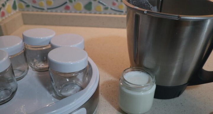 Cómo hacer yogur natural con Thermomix
