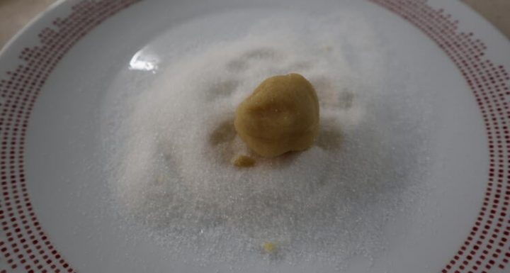 Azúcar para hacer las galletas de mantequilla