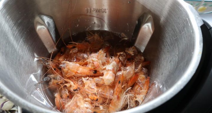 Cómo hacer caldo de marisco con Mambo