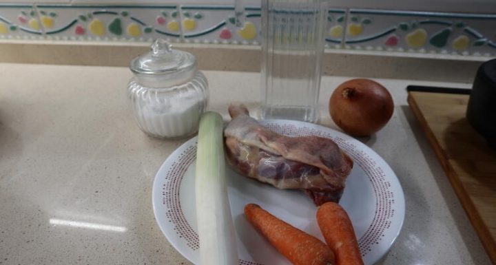 Ingredientes necesarios para hacer el caldo base