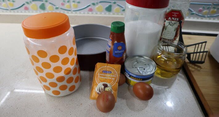 Los ingredientes necesarios para hacer bizcocho de piña en Thermomix