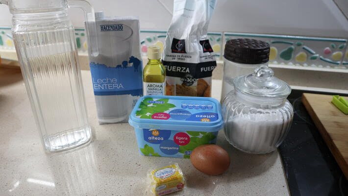 ingredientes-donuts-thermomix Los ingredientes necesarios para hacer los Donuts con Thermomix