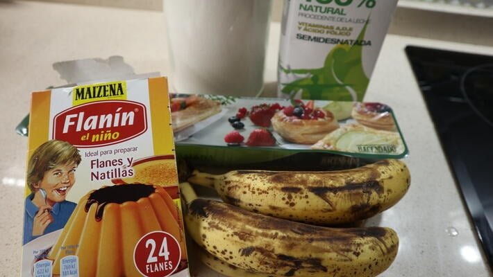 Los ingredientes necesarios para hacer la tarta de hojaldre