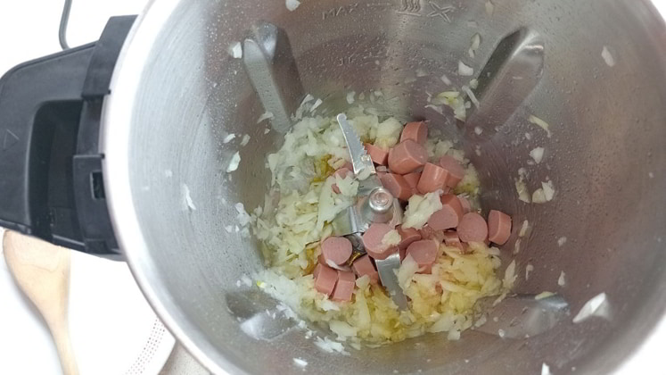 Como hacer macarrones con salchichas