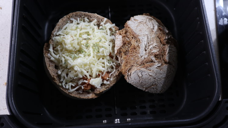Como preparar pan relleno en la freidora de aire