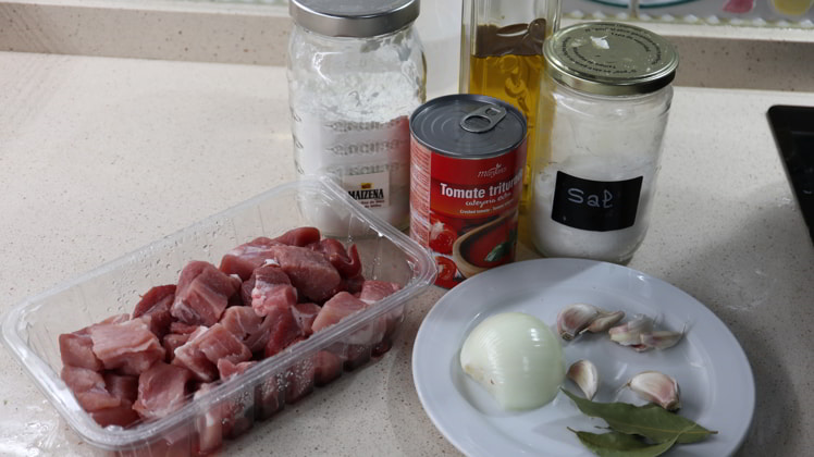 Ingredientes carne magro con tomate thermomix