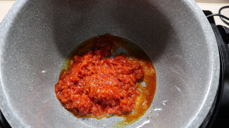 Preparar salsa para las albondigas caseras