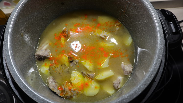 agua sal guiso patatas costillas olla gm