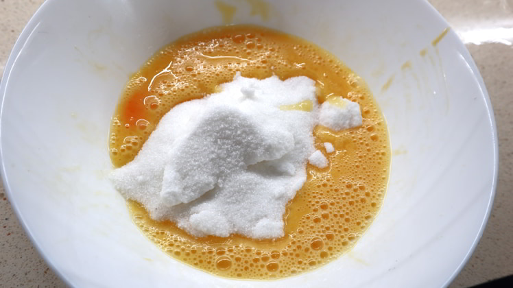 batir huevos azucar pastas almendras receta navidad