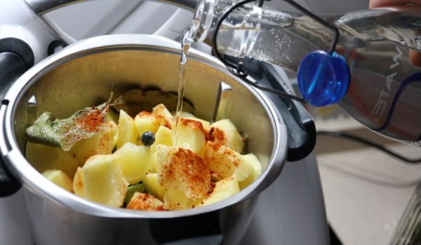 Echamos el resto de los cocinamosingredientes y los 