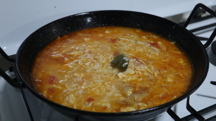 Como cocinar arroz caldoso casero
