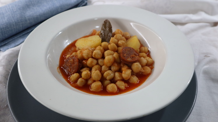 guiso-garbanzos-chorizo-patatas-finalizado-mambo-cecotec guiso garbanzos chorizo patatas finalizado mambo cecotec