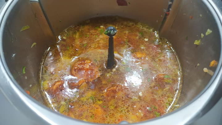Ponemos el resto de los ingredientes y cocinamos
