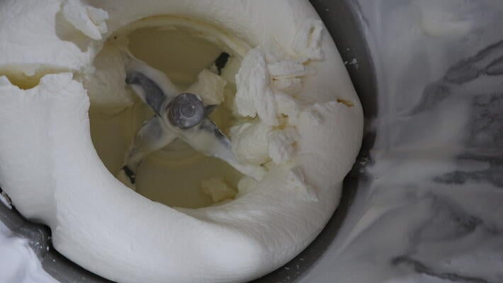Montar la nata con Thermomix