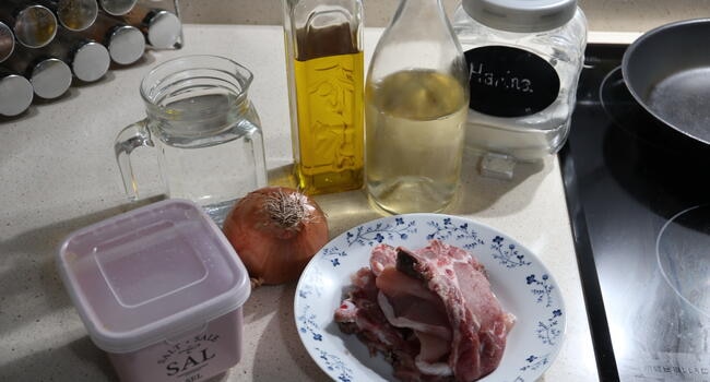 Los ingredientes necesarios para hacer filetes de lomo en salsa casera