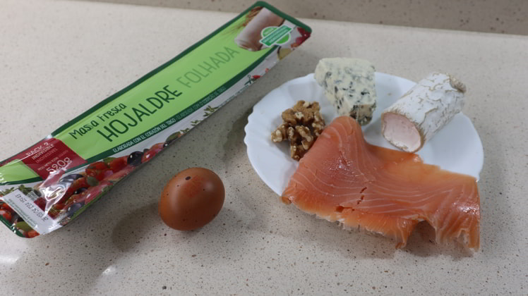 ingredientes-hojaldre-salmon-ahumado-queso-nueces-cocina-tradicional ingredientes hojaldre salmon ahumado queso nueces cocina tradicional