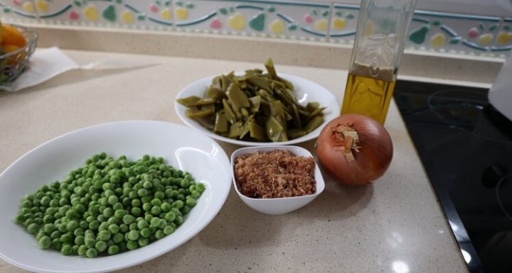 ingredientes-judias-verdes-guisantes-jamon Los ingredientes necesarios para hacer las judías verdes con guisantes y jamón