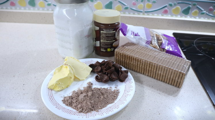 ingredientes para pinas de chocolate con cereales navidad