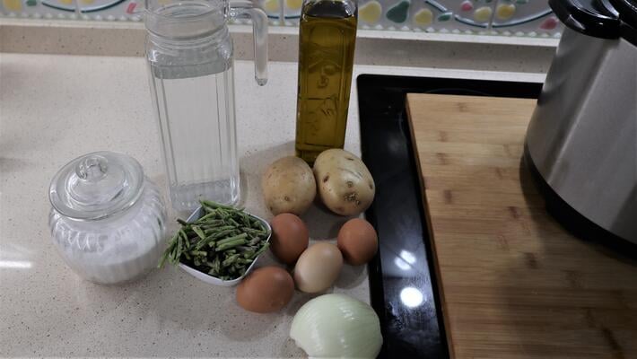 ingredientes-revuleto-esparrago-olla-gm Todos los ingredientes necesarios para hacer el revuelto de espárragos en Mambo Cecotec