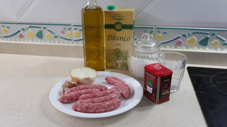 ingredientes salchichas vino mambo receta