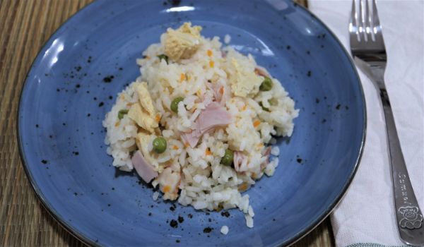 Ya tenemos lista nuestra receta de arroz frito del chino 