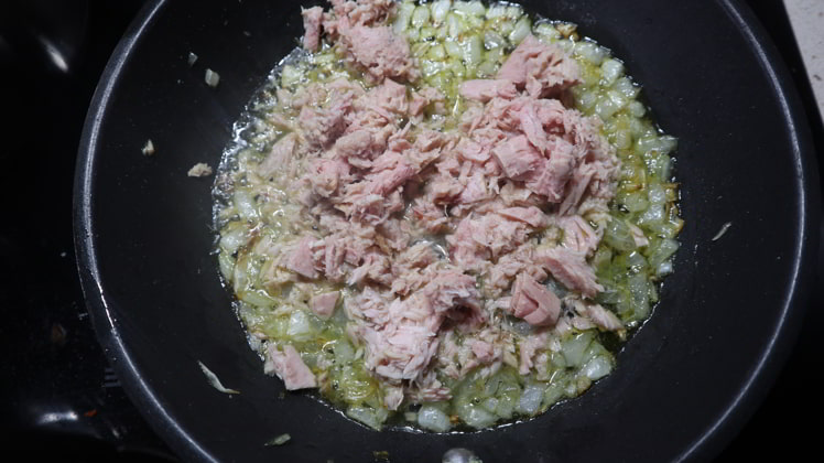 pasta tradicional trottole vegetales atun tomate