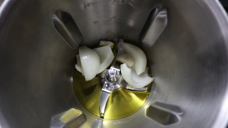 picado-cebolla-ajo-aceite-mambo-paso picado cebolla ajo aceite mambo paso