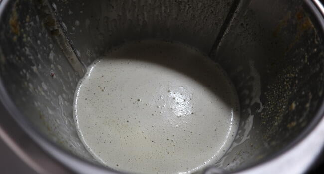 Echamos los ingredientes y los mezclamos